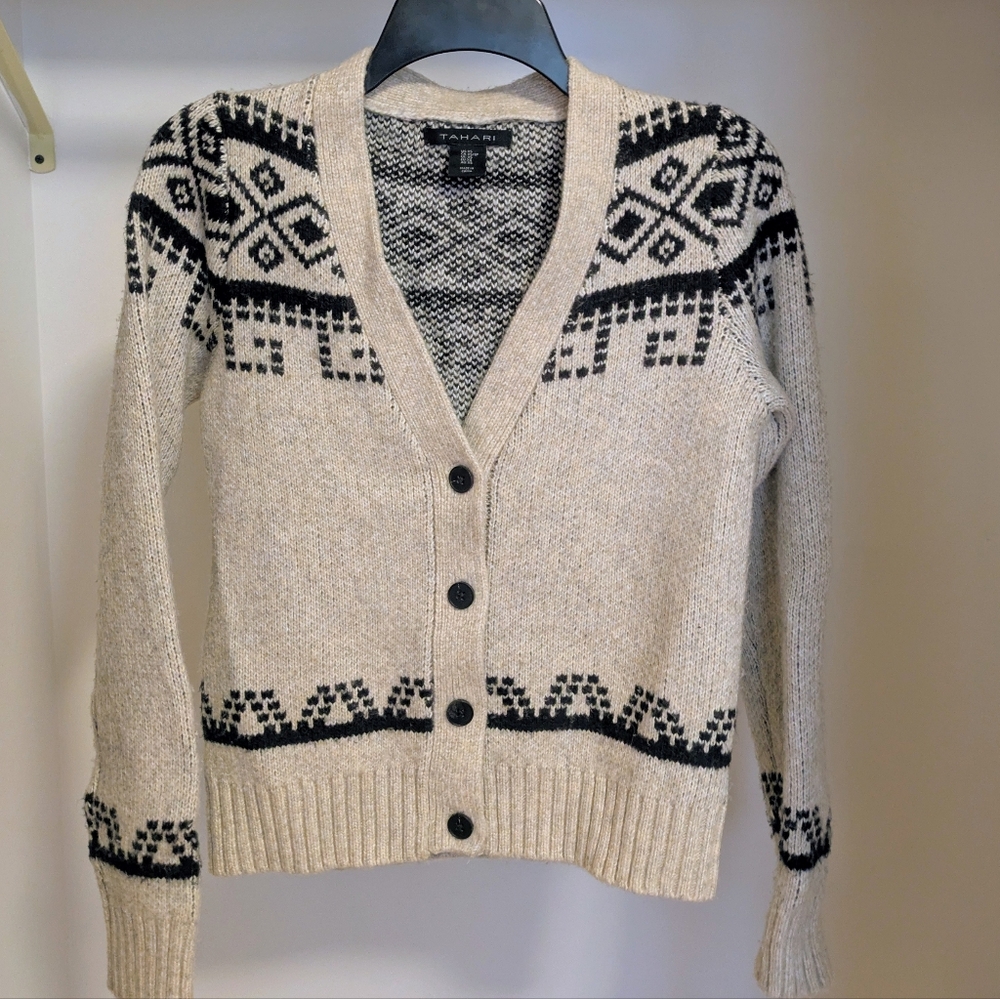 Tahari Beige and Black Patterned Cardigan Size xs